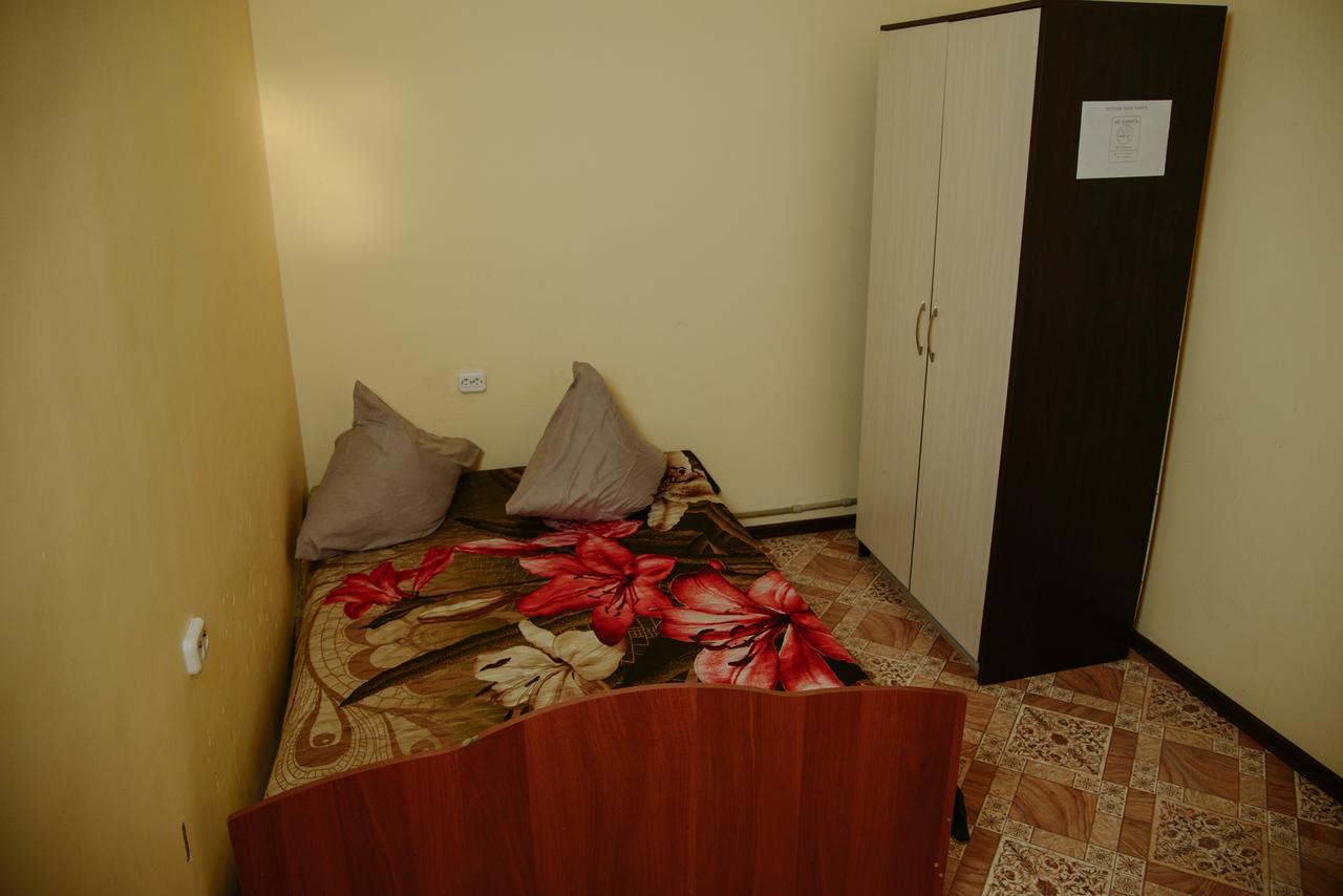 Hostel Wigwam Уральск Экстерьер фото