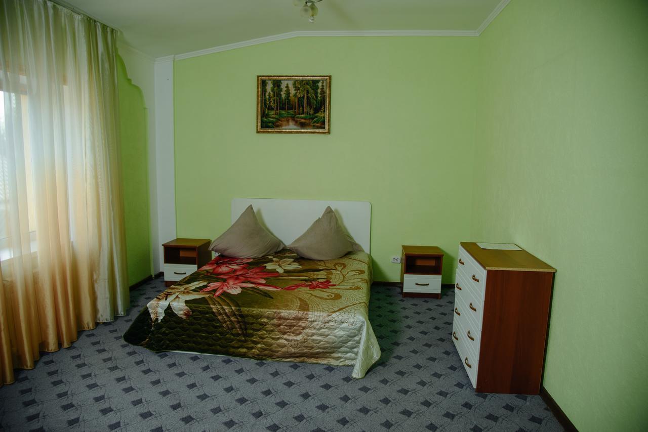 Hostel Wigwam Уральск Экстерьер фото